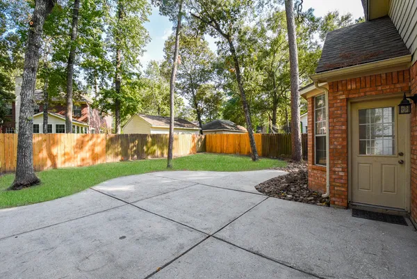 $2,595 | 202 West Sterling Pond Circle, The Woodlands, TX 77382