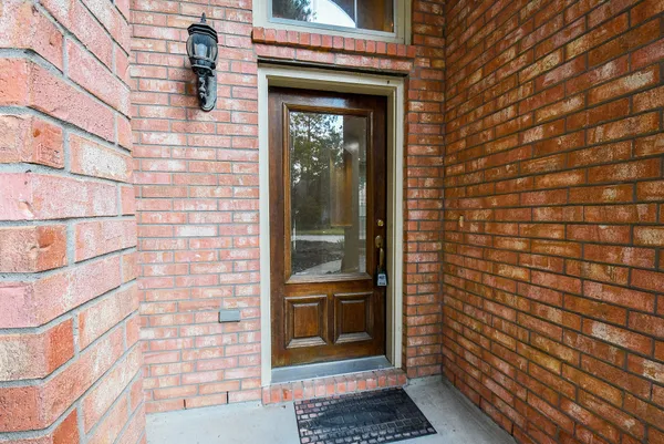 $2,595 | 202 West Sterling Pond Circle, The Woodlands, TX 77382