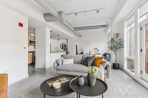 $775,000 | 139 East Berkeley Street, Unit 402R, Boston, MA 02118