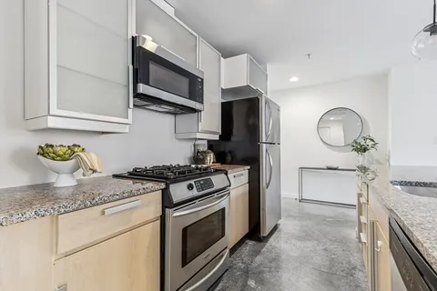 $775,000 | 139 East Berkeley Street, Unit 402R, Boston, MA 02118