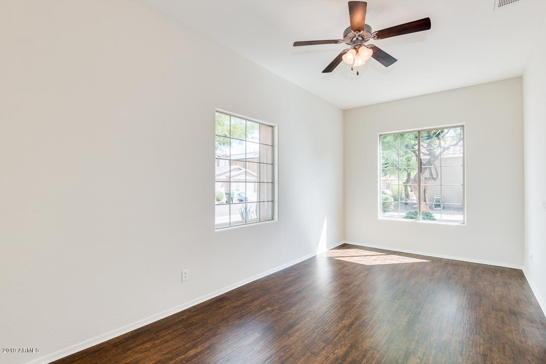 3213 West Sentinel Rock Road Phoenix, AZ 85086 - Photo 16 of 22 Office / Den