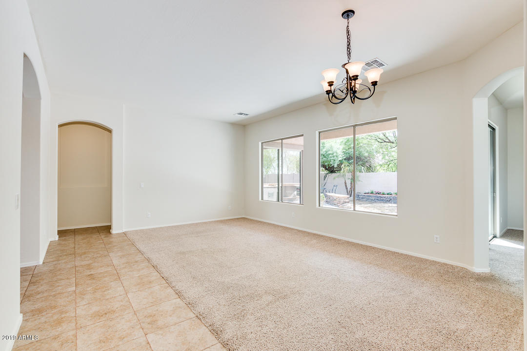 3213 West Sentinel Rock Road Phoenix, AZ 85086 - Photo 6 of 22 Entry 3
