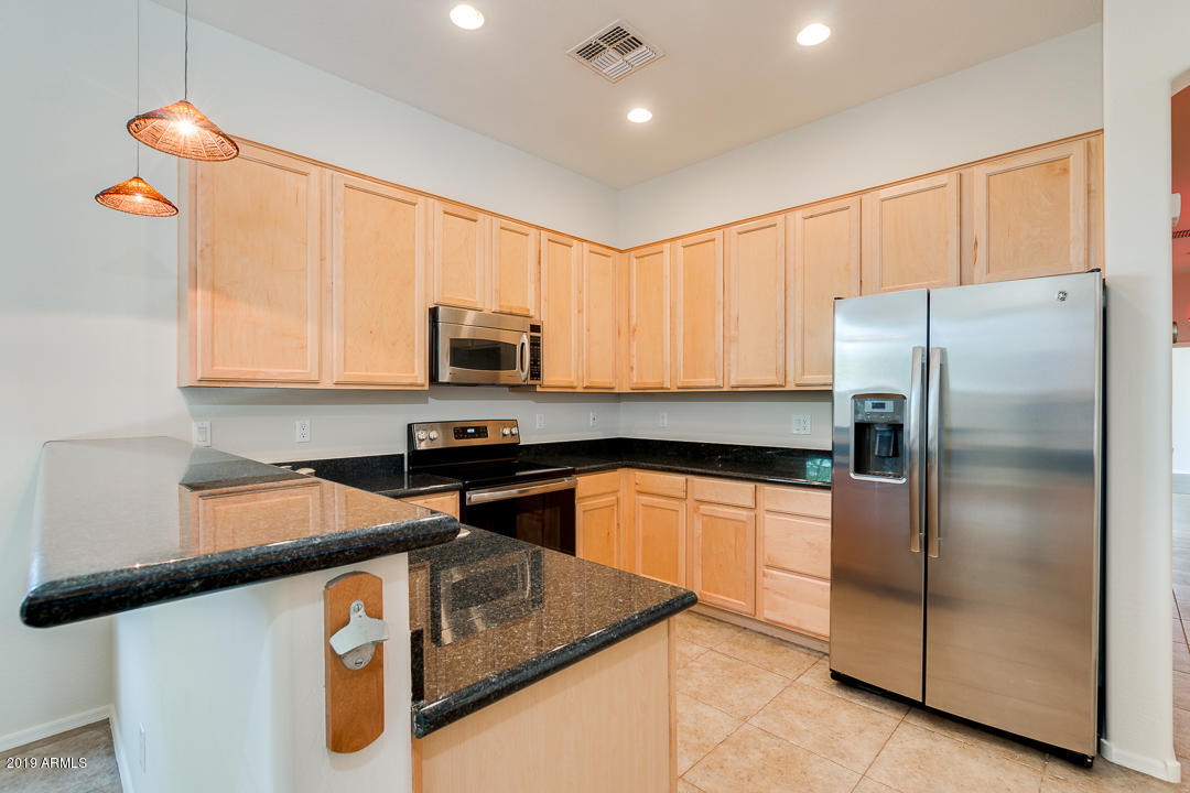 3213 West Sentinel Rock Road Phoenix, AZ 85086 - Photo 8 of 22 Kitchen 2