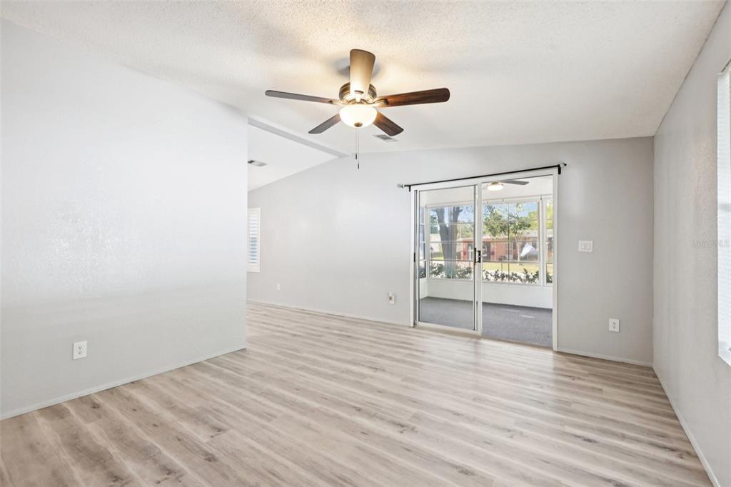 39 Maplehurst Avenue DeBary, FL 32713 - Photo 11 of 34