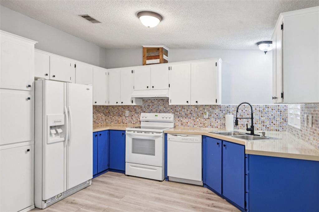 39 Maplehurst Avenue DeBary, FL 32713 - Photo 13 of 34
