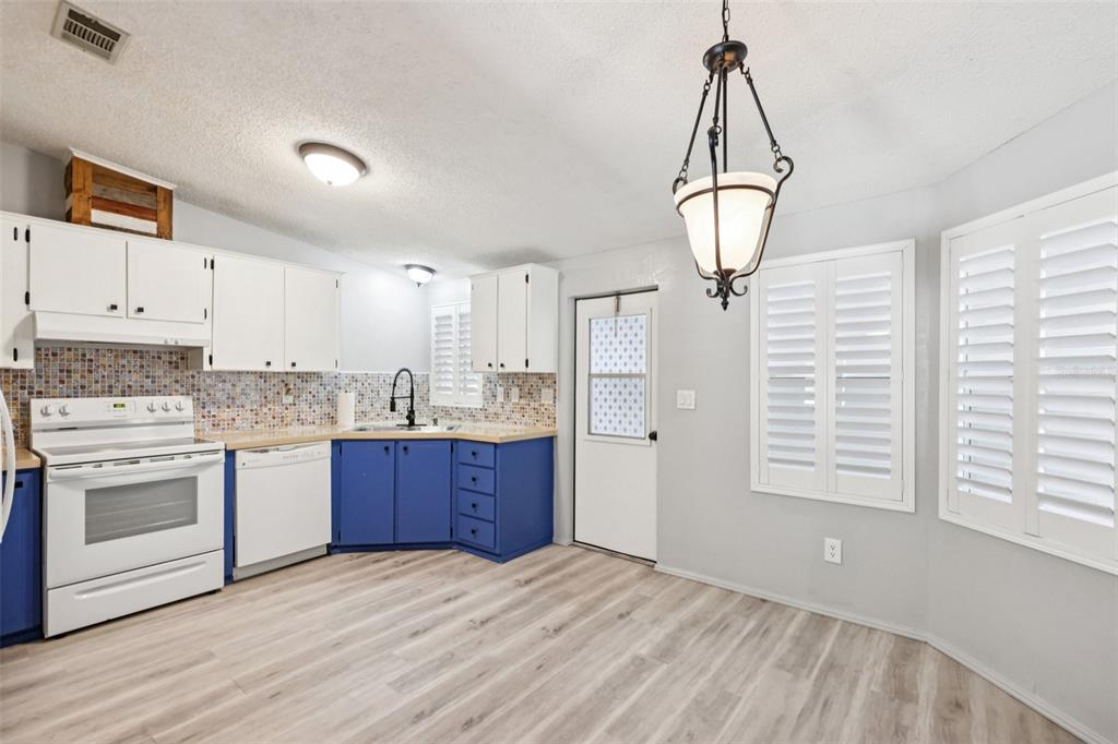39 Maplehurst Avenue DeBary, FL 32713 - Photo 16 of 34