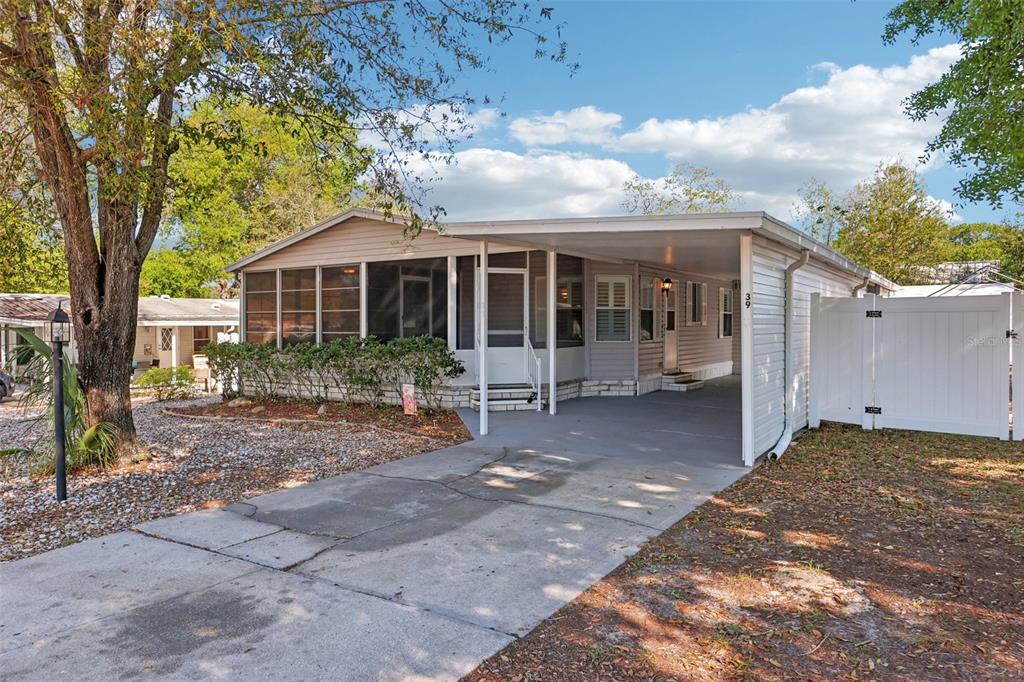 39 Maplehurst Avenue DeBary, FL 32713 - Photo 3 of 34