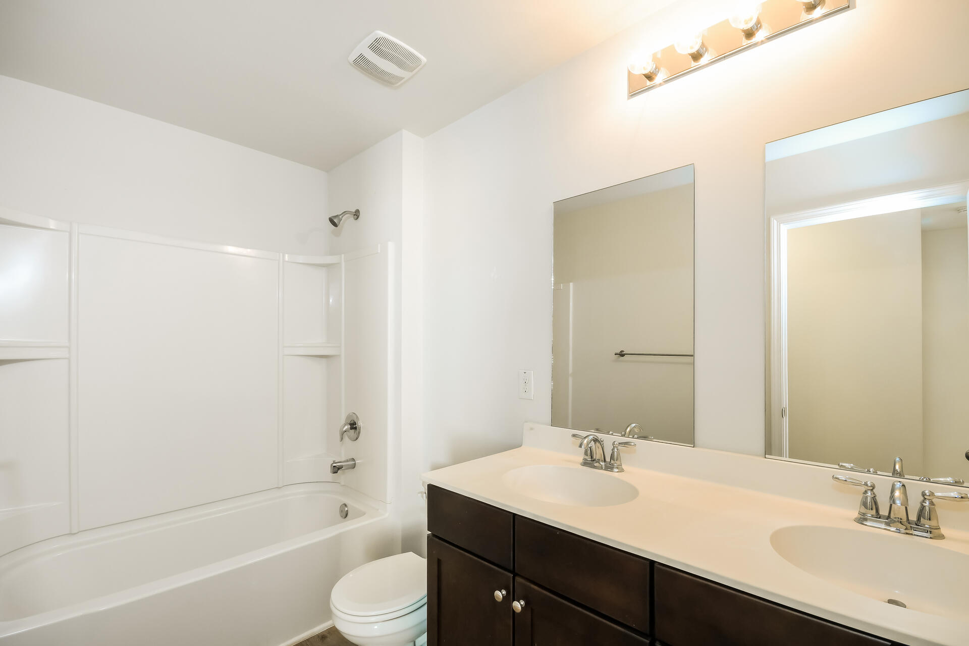 9774 Seed Street Ladson, SC 29456 - Photo 15 of 19 16-photo-Bathroom-b3c639b1-0fec-4bd6-ba0