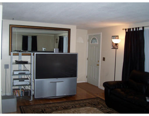 34 West Hill Road Springfield, MA 01109 - Photo 5 of 5