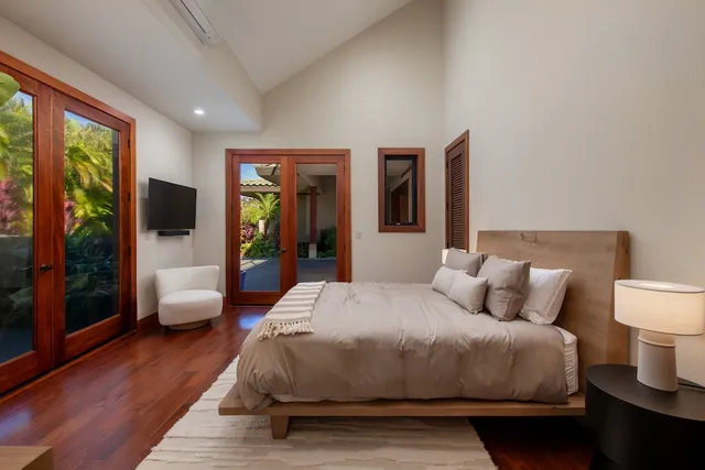 $7,300,000 | 68-1051 Honokaope Place, Kamuela, HI 96743