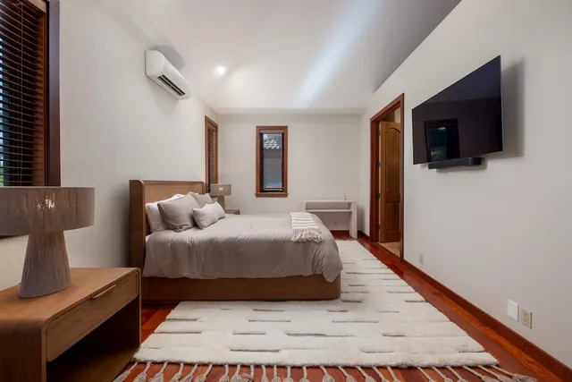 $7,300,000 | 68-1051 Honokaope Place, Kamuela, HI 96743