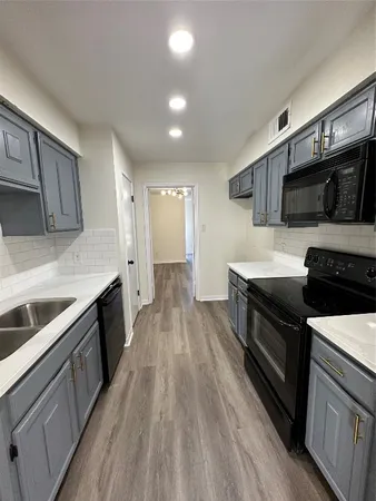 $2,350 | 10378 Briar Forest Drive, Unit 32/5, Houston, TX 77042