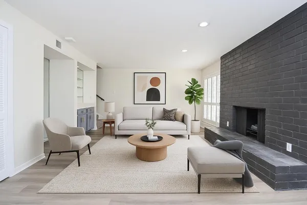 $2,350 | 10378 Briar Forest Drive, Unit 32/5, Houston, TX 77042