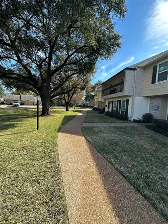 $2,350 | 10378 Briar Forest Drive, Unit 32/5, Houston, TX 77042