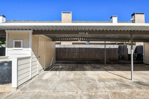 $2,350 | 10378 Briar Forest Drive, Unit 32/5, Houston, TX 77042