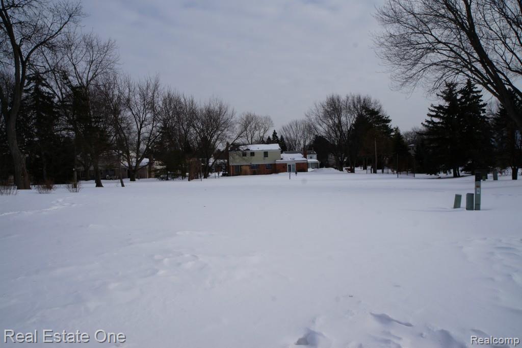 2155 West Wattles Road Troy, MI 48098 - Photo 26 of 28 DSC00212.jpg