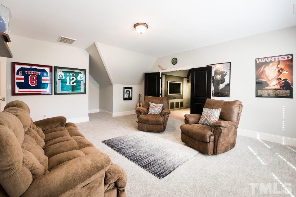 2425 Trenton Woods Way Raleigh, NC 27607 - Photo 19 of 25 Gallery Image 19