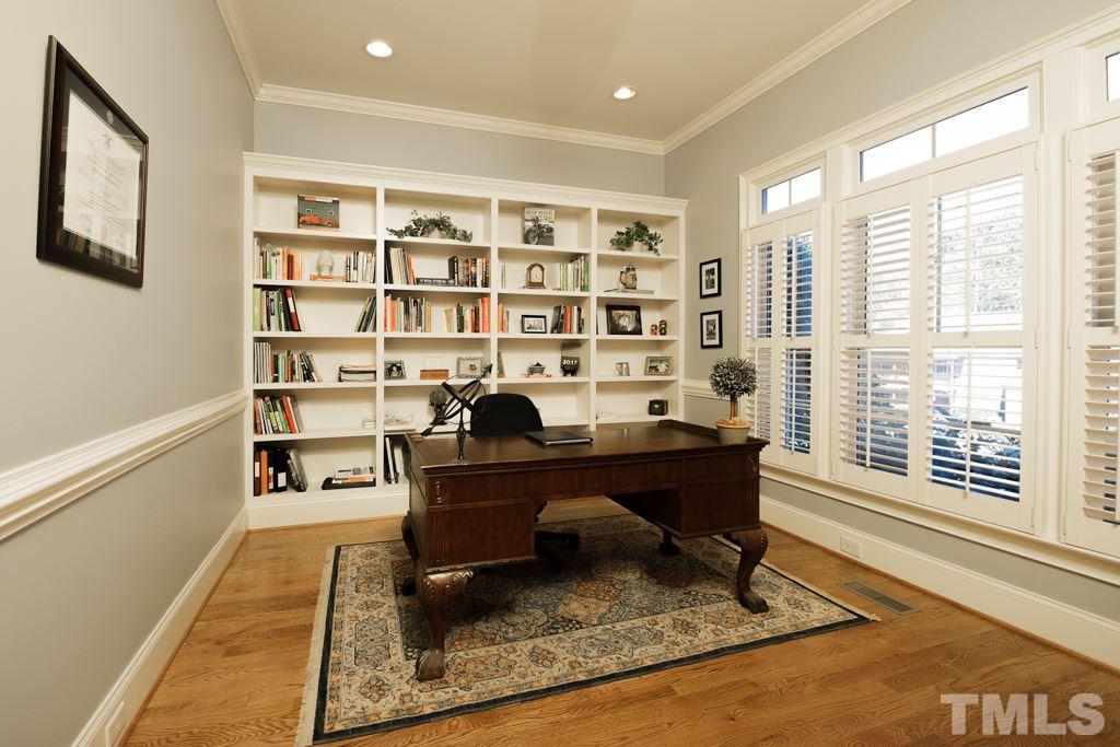 2425 Trenton Woods Way Raleigh, NC 27607 - Photo 3 of 25 Gallery Image 3