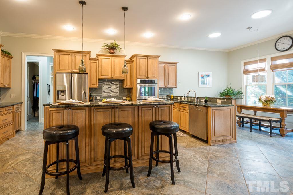 2425 Trenton Woods Way Raleigh, NC 27607 - Photo 5 of 25 Gallery Image 5