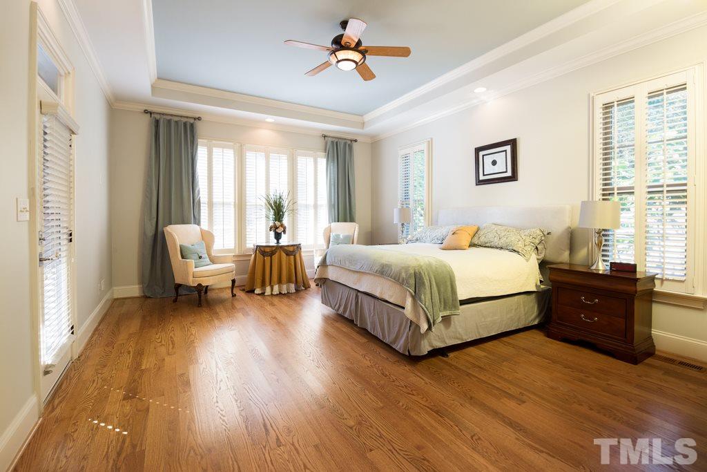 2425 Trenton Woods Way Raleigh, NC 27607 - Photo 7 of 25 Gallery Image 7