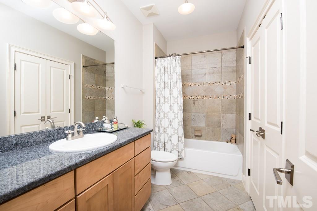 2425 Trenton Woods Way Raleigh, NC 27607 - Photo 8 of 25 Gallery Image 8