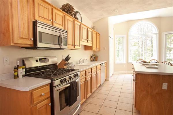 49 Adams Street Dunstable, MA 01827 - Photo 10 of 22 Gallery Image 10