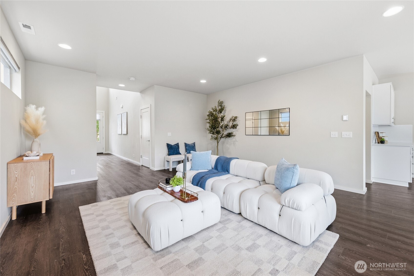 287 Southwest 97th Place Seattle, WA 98106 - Photo 6 of 30 Gallery Image 6