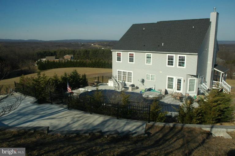 1221 Hollow Road Gore, VA 22637 - Photo 19 of 27 Exterior (Rear)