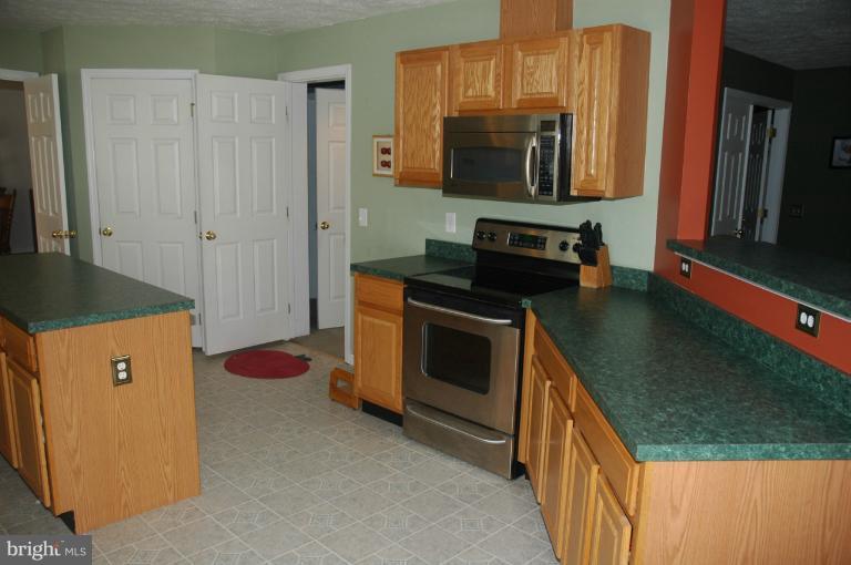 1221 Hollow Road Gore, VA 22637 - Photo 6 of 27 Kitchen