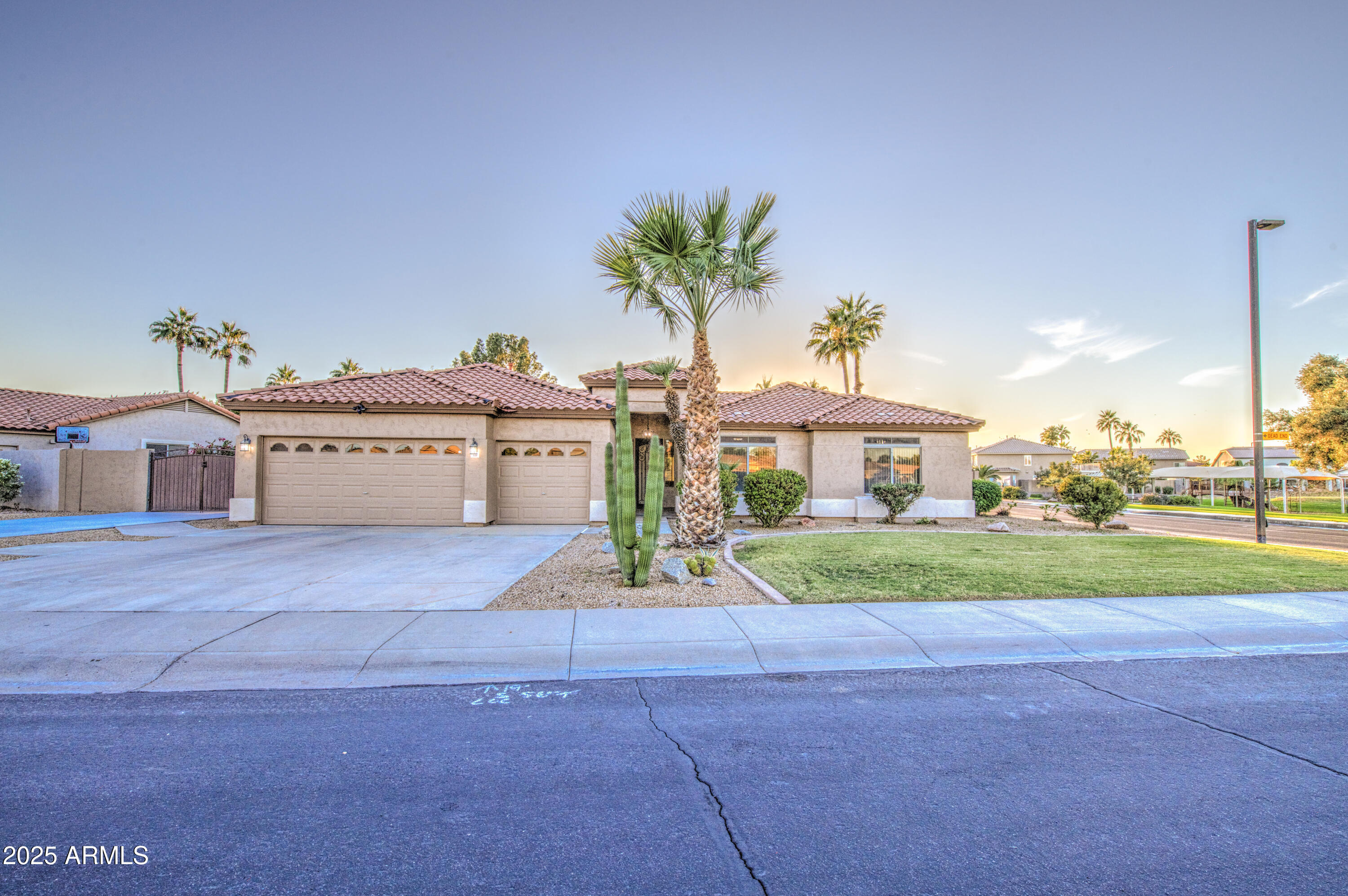710 South Roanoke Street Gilbert, AZ 85296 - Photo 3 of 102 Front 3