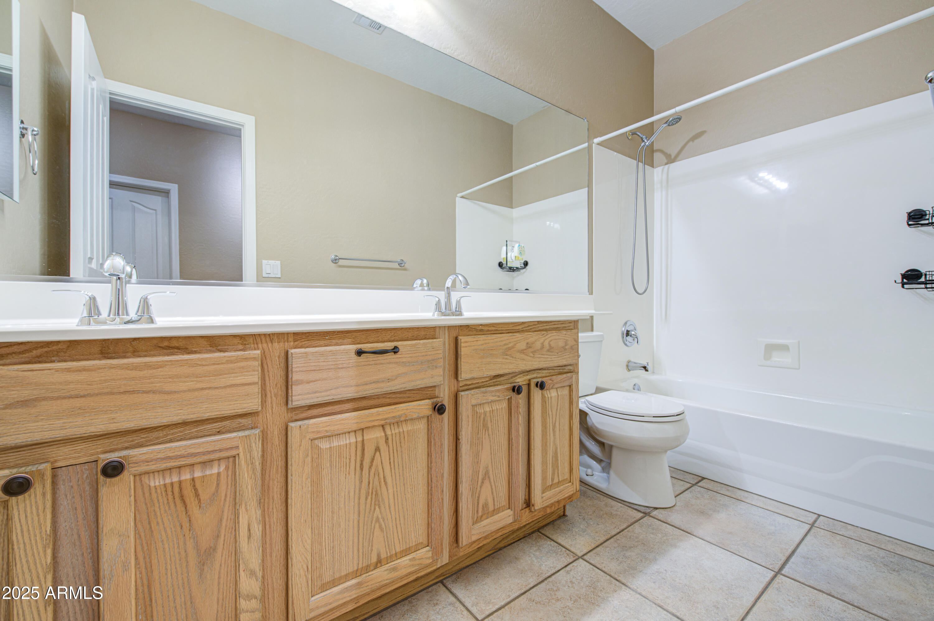 710 South Roanoke Street Gilbert, AZ 85296 - Photo 43 of 102 Bathroom 2-pic 1