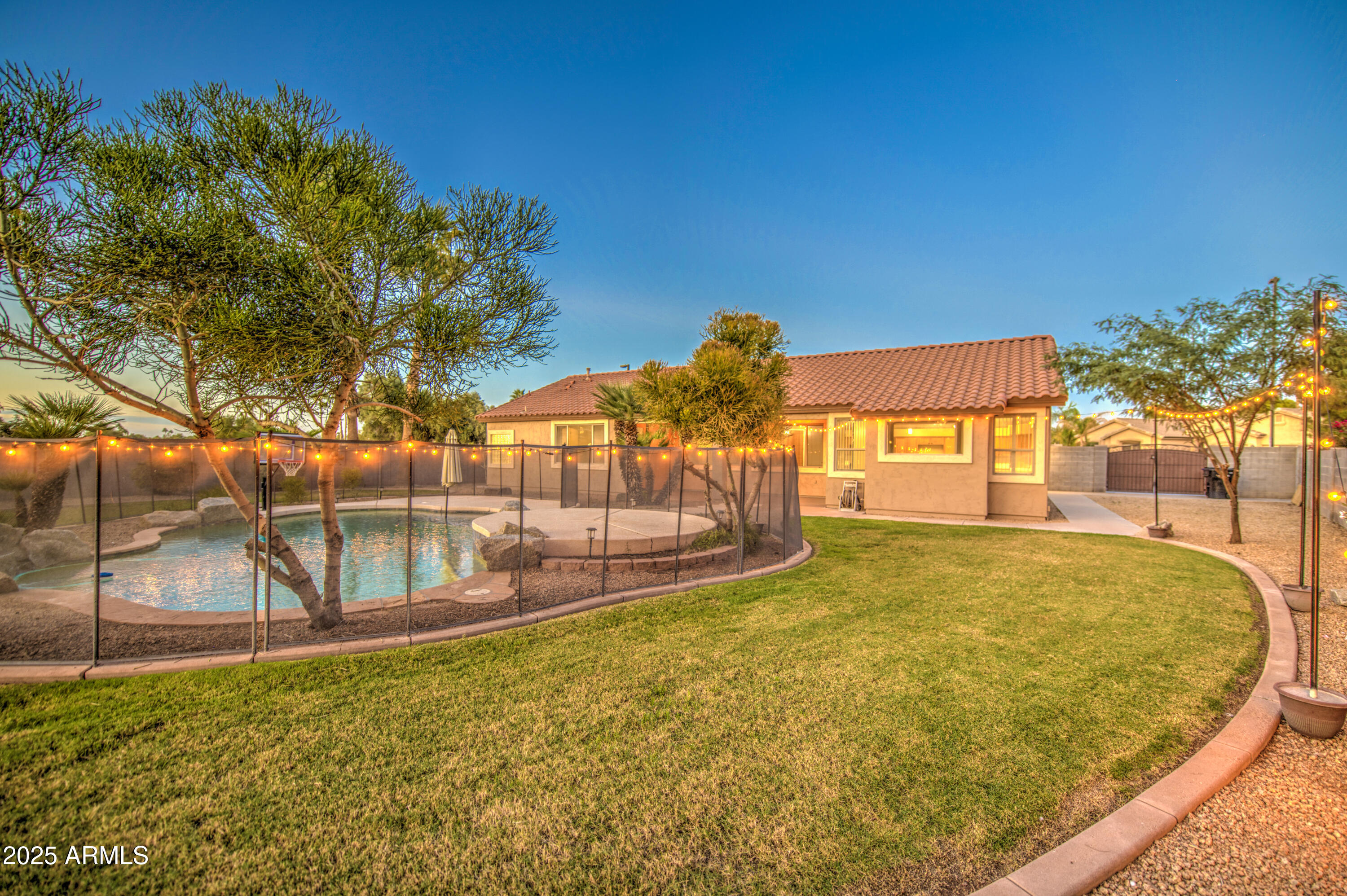 710 South Roanoke Street Gilbert, AZ 85296 - Photo 70 of 102 Twilight 9