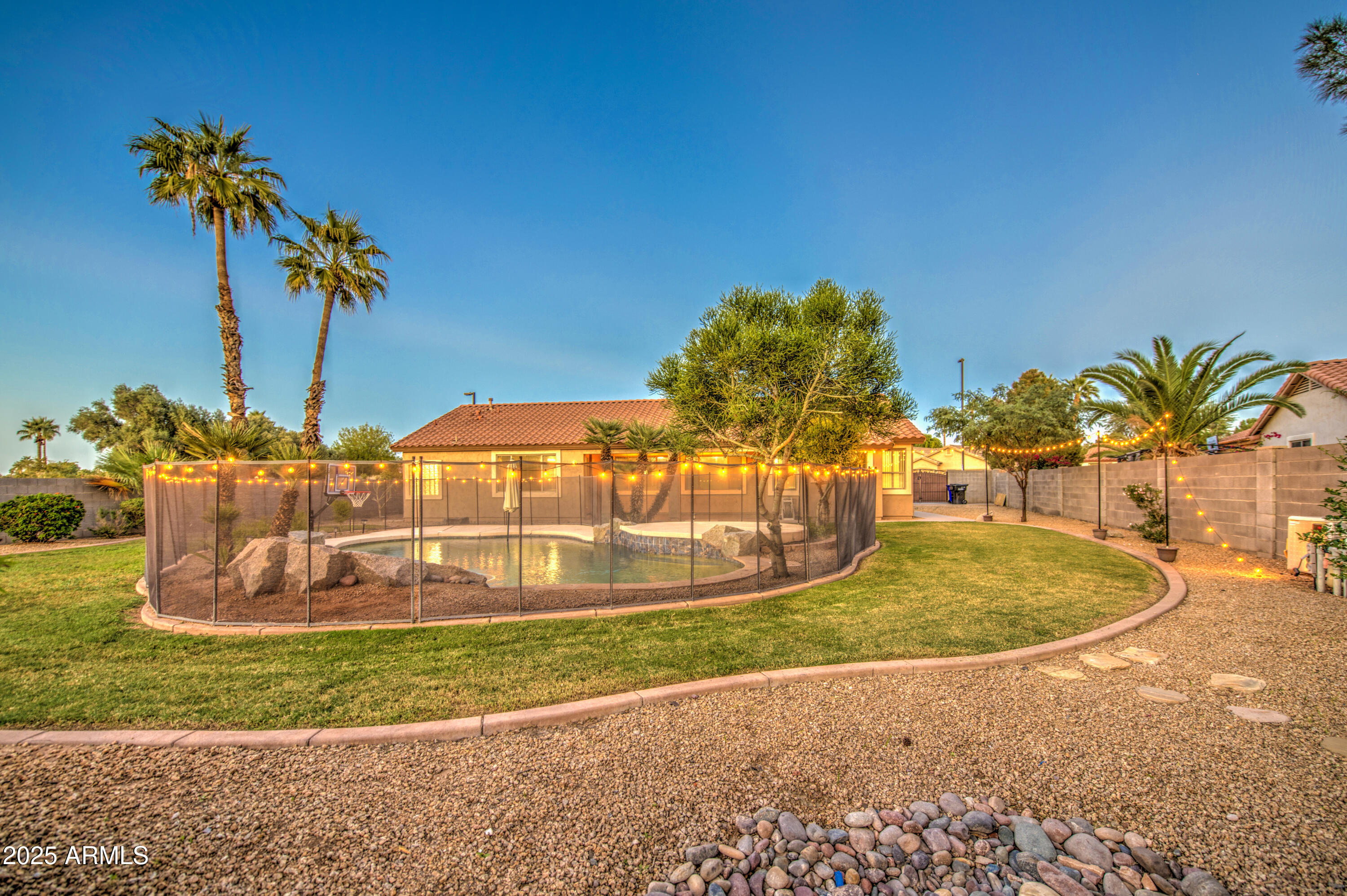 710 South Roanoke Street Gilbert, AZ 85296 - Photo 71 of 102 Twilight 10