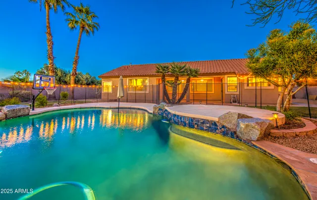 $764,900 | 710 South Roanoke Street, Gilbert, AZ 85296