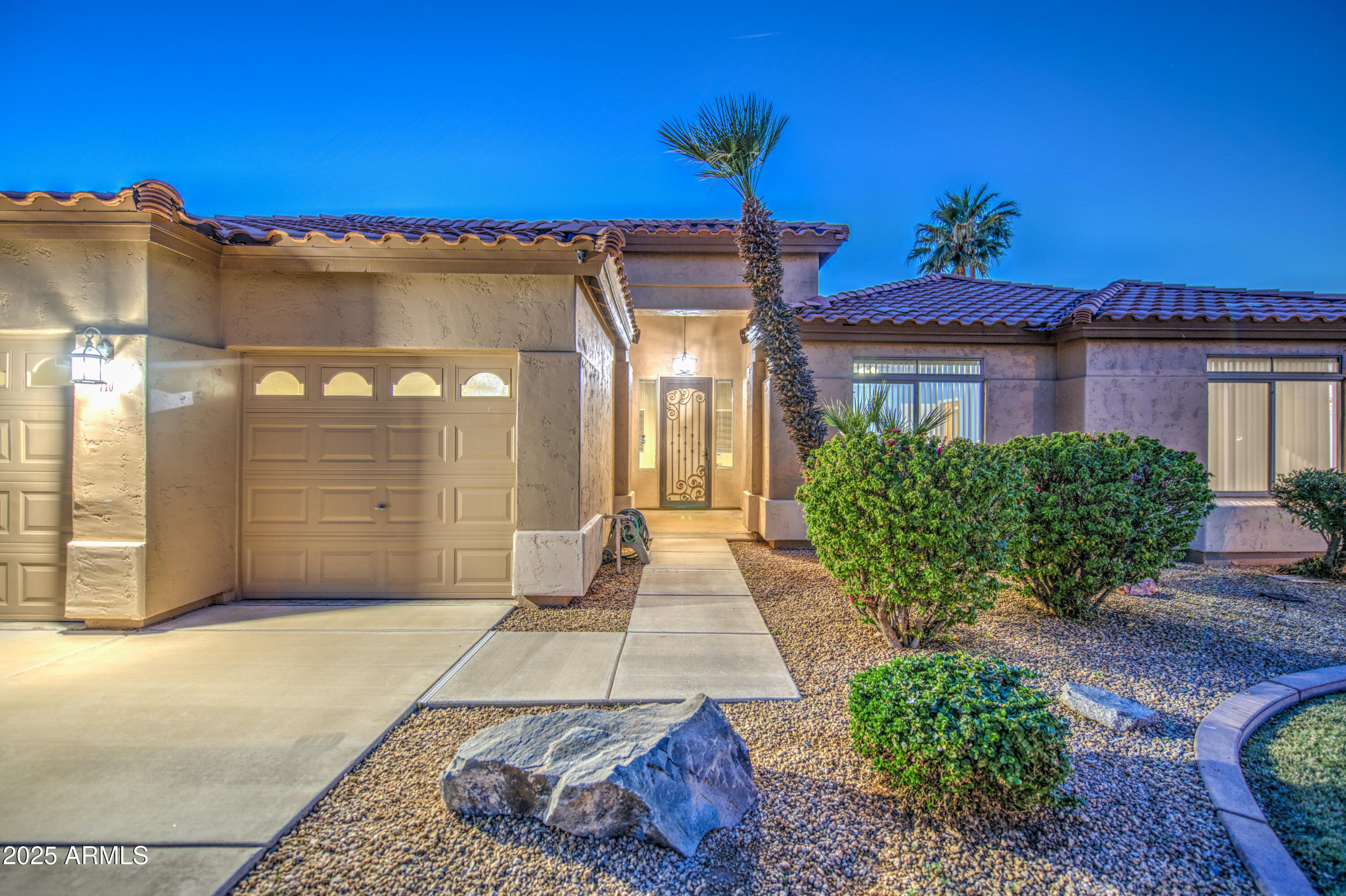 710 South Roanoke Street Gilbert, AZ 85296 - Photo 86 of 102 Twilight 25