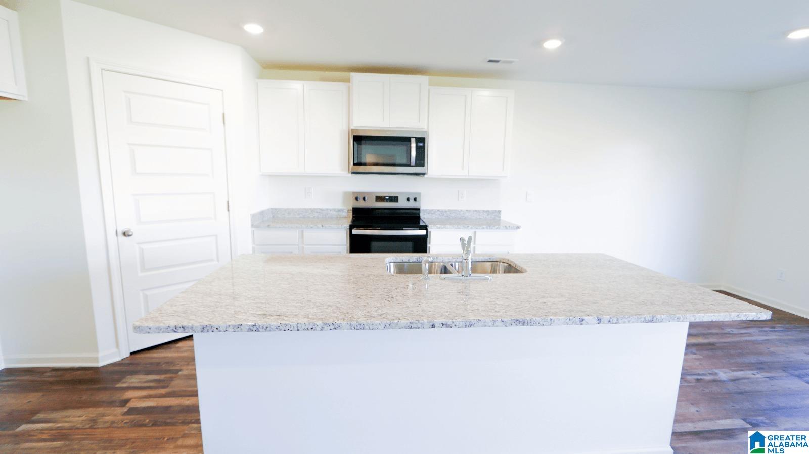 17855 April Leigh Circle Vance, AL 35490 - Photo 8 of 46