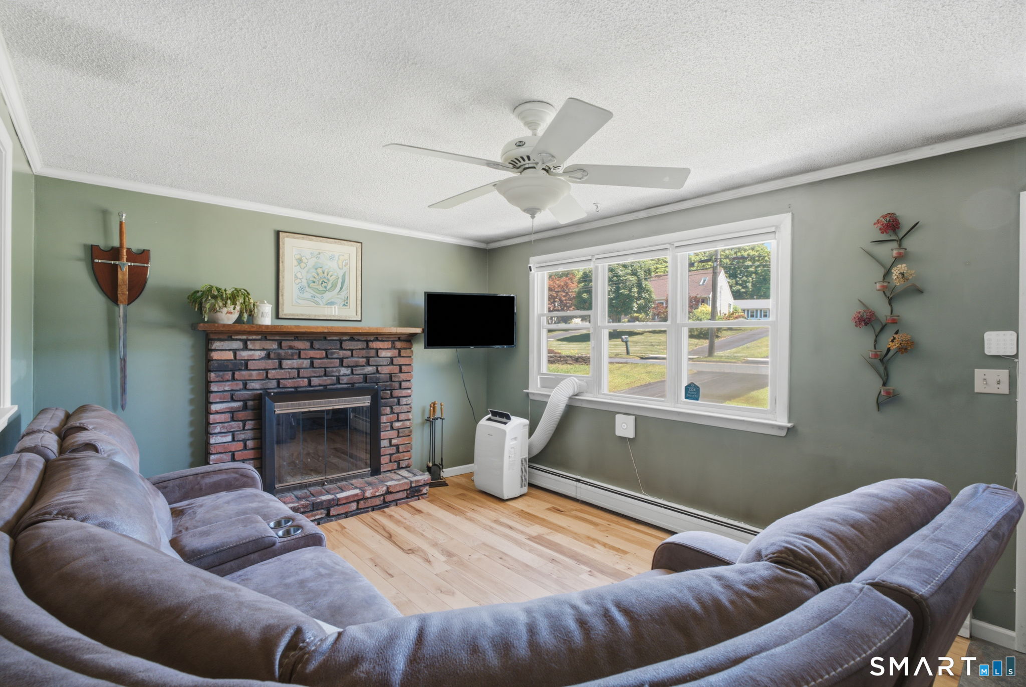 524 Gracey Avenue Meriden, CT 06451 - Photo 11 of 37