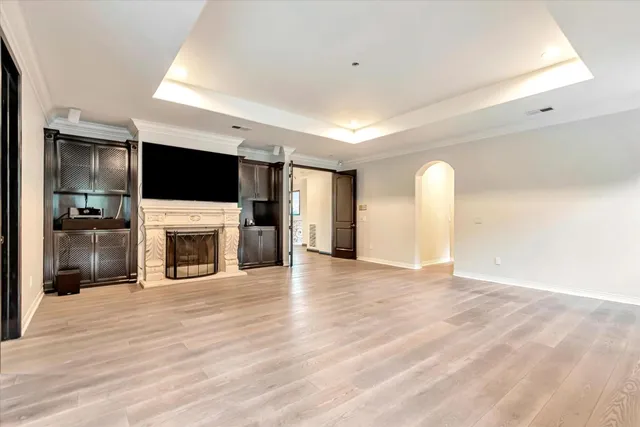 a view of a livingroom with a fireplace