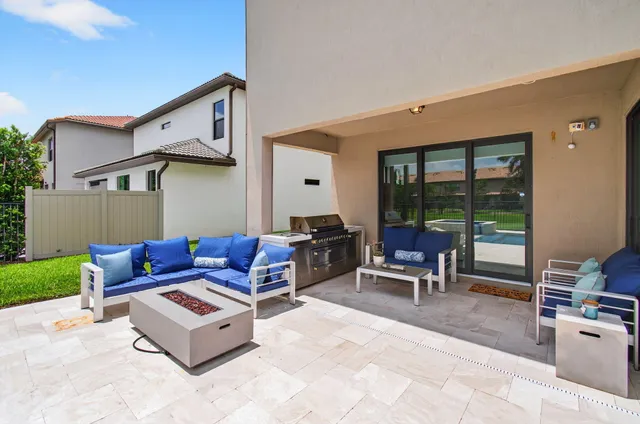 $825,000 | 8239 Hanoverian Drive, Lake Worth, FL 33467