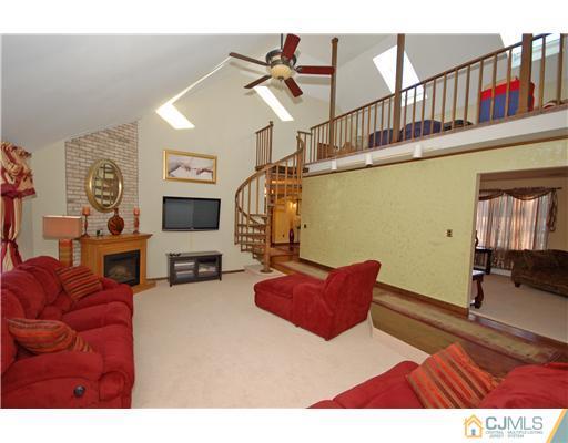 196 Friendship Road Cranbury, NJ 08512 - Photo 6 of 25 a living room with furniture