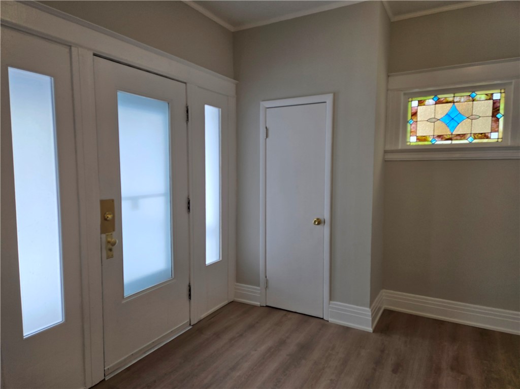 110 Arch Street Rochester, NY 14609 - Photo 3 of 47