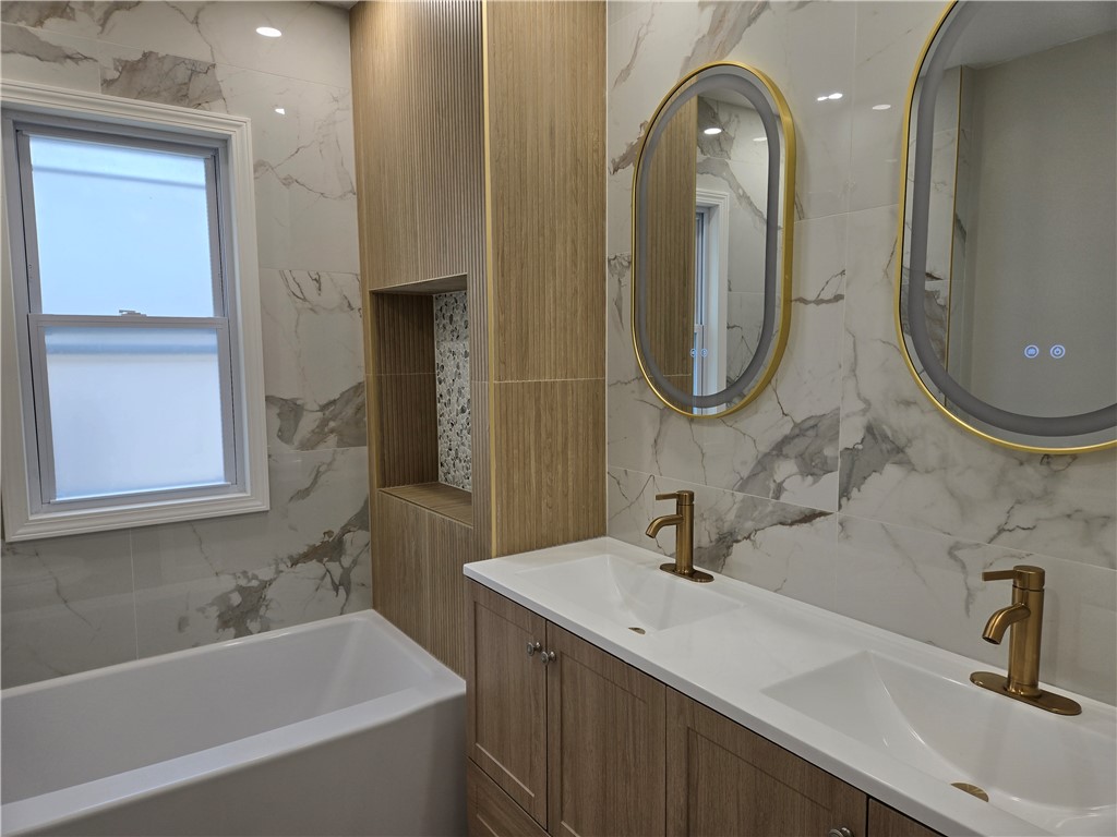 110 Arch Street Rochester, NY 14609 - Photo 35 of 47