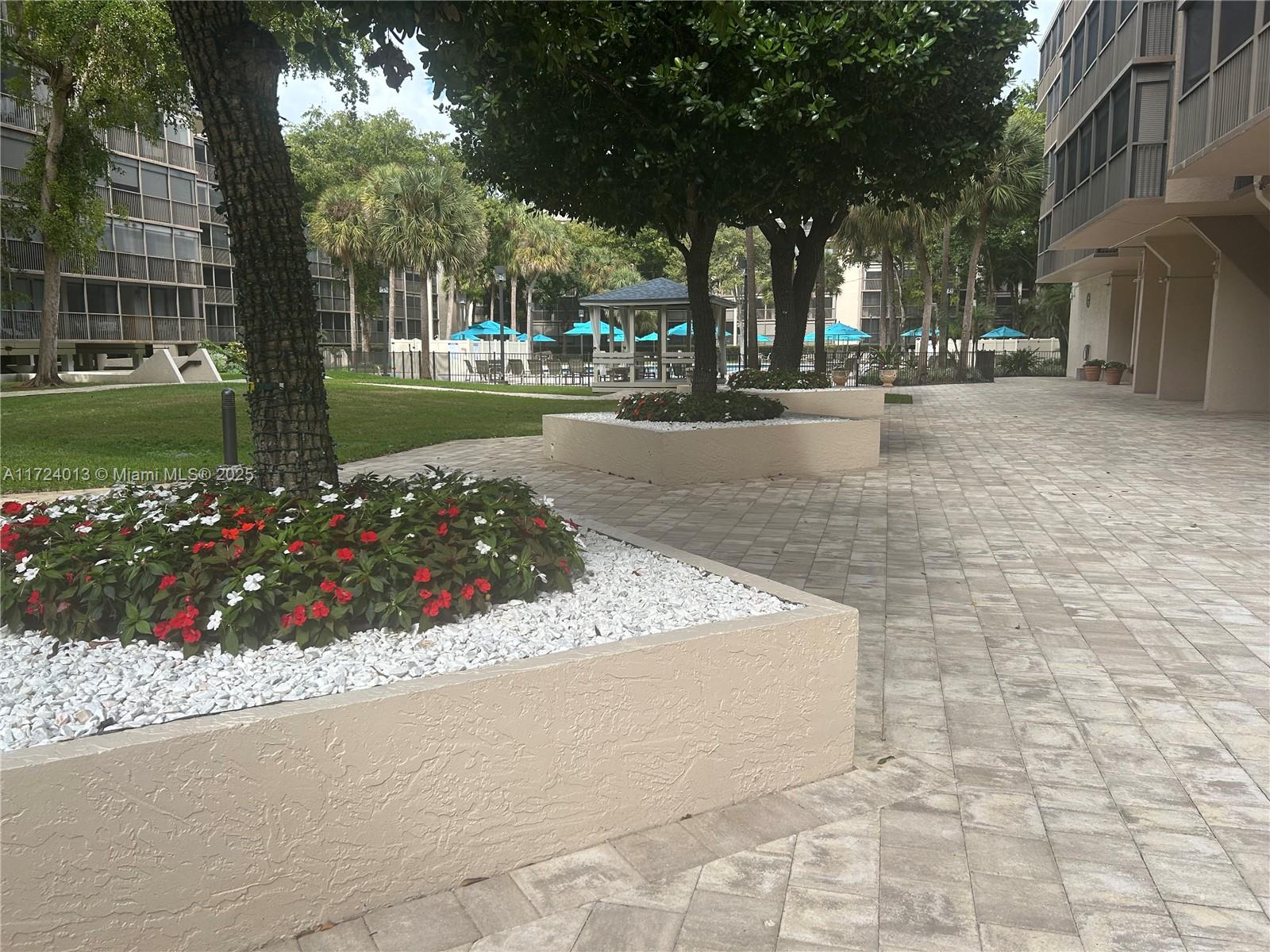 2802 North 46th Avenue, Unit B319 Hollywood, FL 33021 - Photo 31 of 40