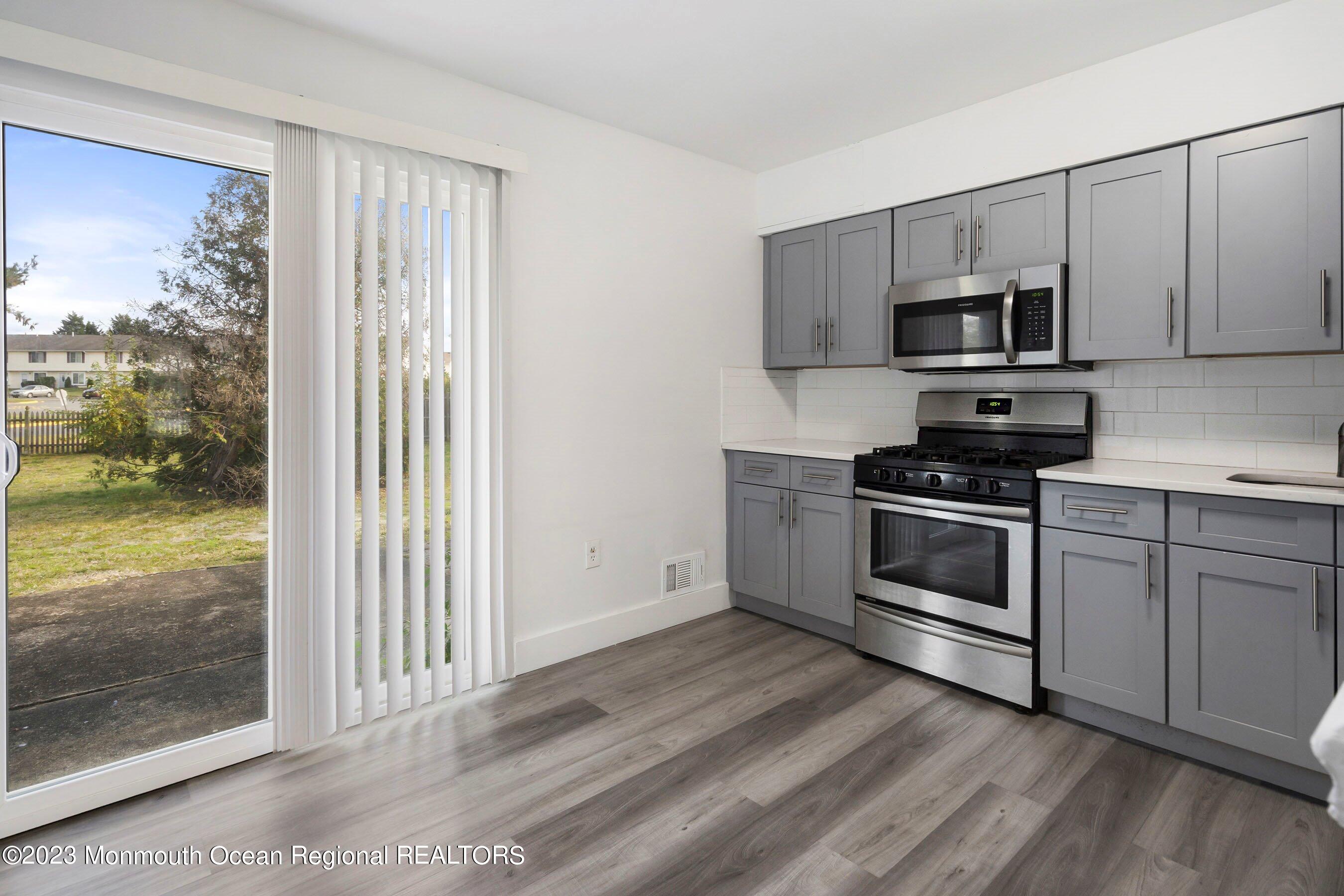 17 Creek Road, Unit 365 Brick, NJ 08724 - Photo 10 of 22 10-Kitchen 1B