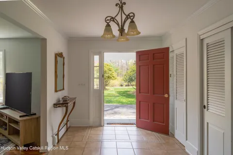 $799,000 | 1 Stone Ridge Court, Woodstock, NY 12498