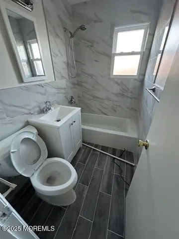 $1,800 | 197 Parker Avenue, Unit 6B, Manasquan, NJ 08736