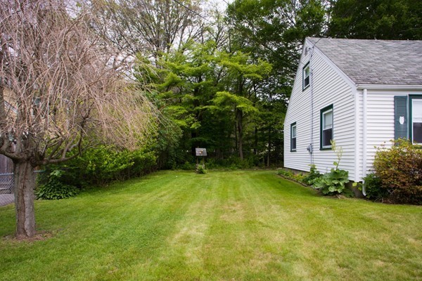 17 Winslow Road Beverly, MA 01915 - Photo 3 of 16 Gallery Image 3