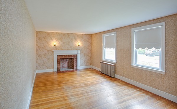 17 Winslow Road Beverly, MA 01915 - Photo 6 of 16 Gallery Image 6