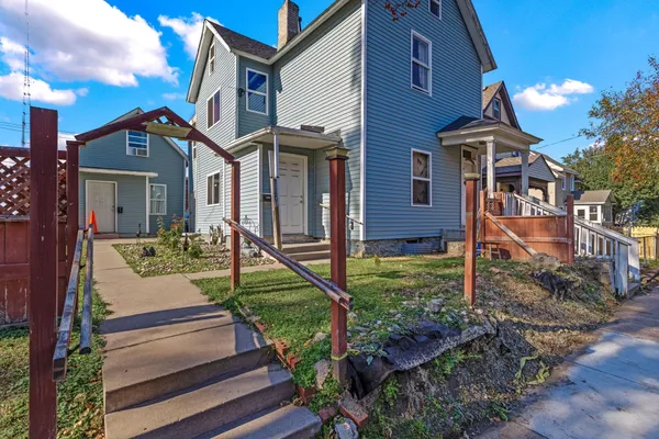 $260,000 | 821 Hardenbergh Place, St. Paul, MN 55117