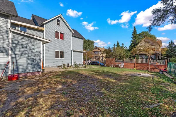 $260,000 | 821 Hardenbergh Place, St. Paul, MN 55117